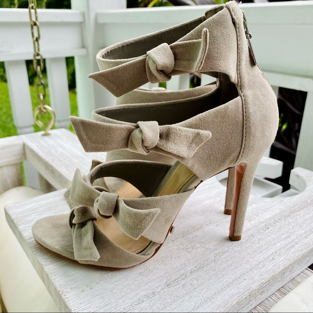 Schutz Miranda Suede Peep Toe Bow Strappy Heels in “Mouse” size 6 - Picture 4 of 16